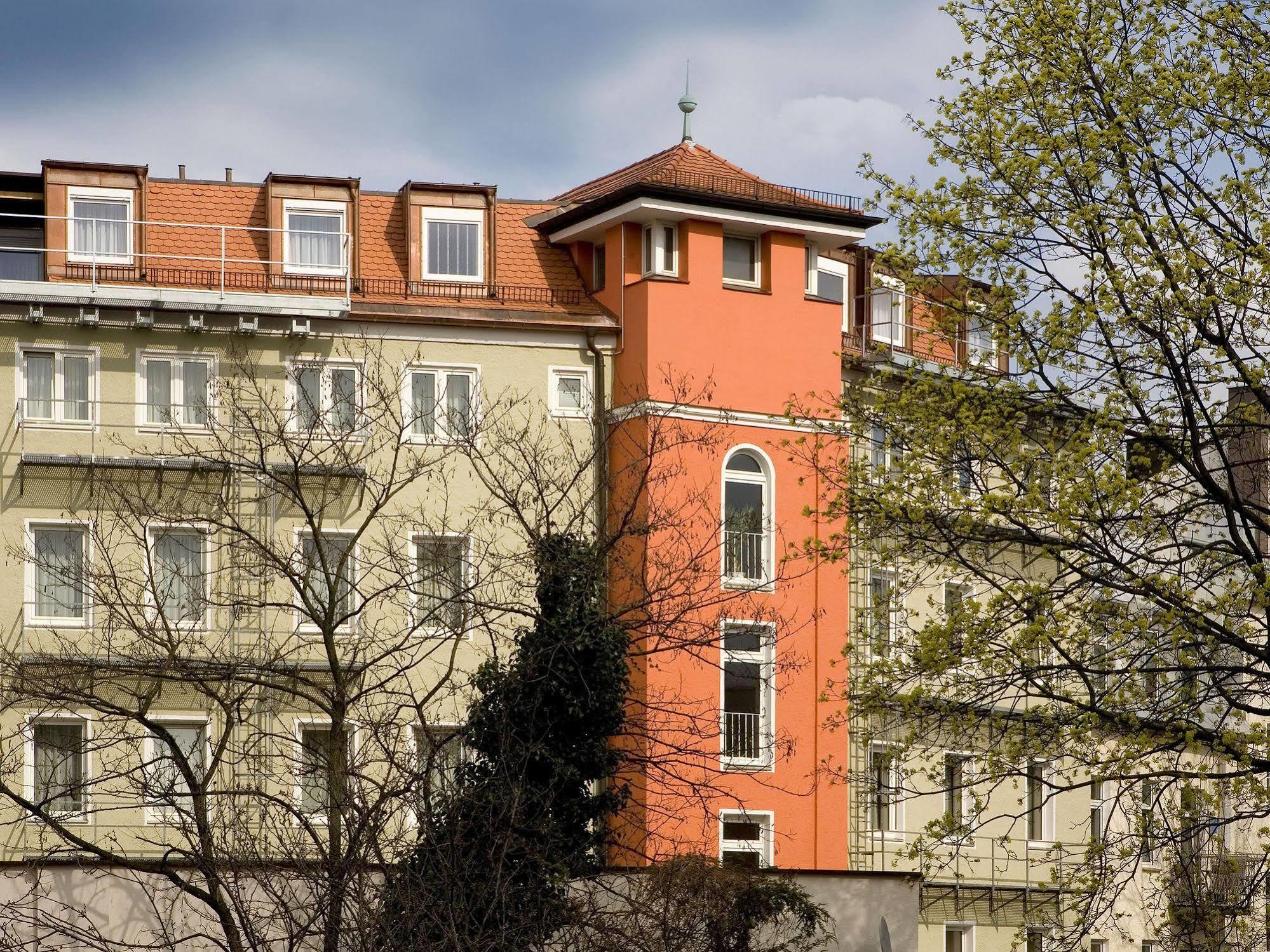 Mueller Hotel 3*